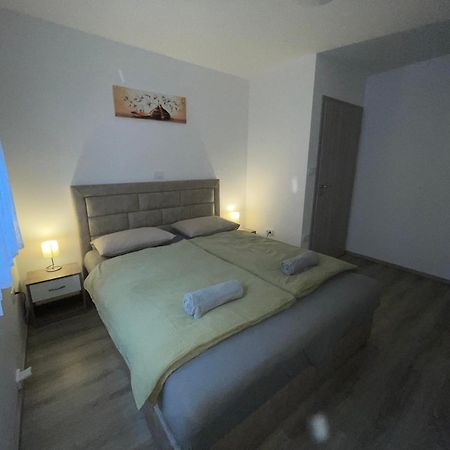 Apartma Dzana Zaga Exterior foto