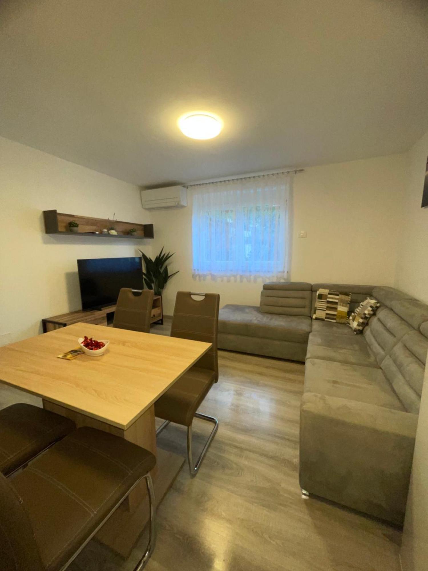Apartma Dzana Zaga Exterior foto
